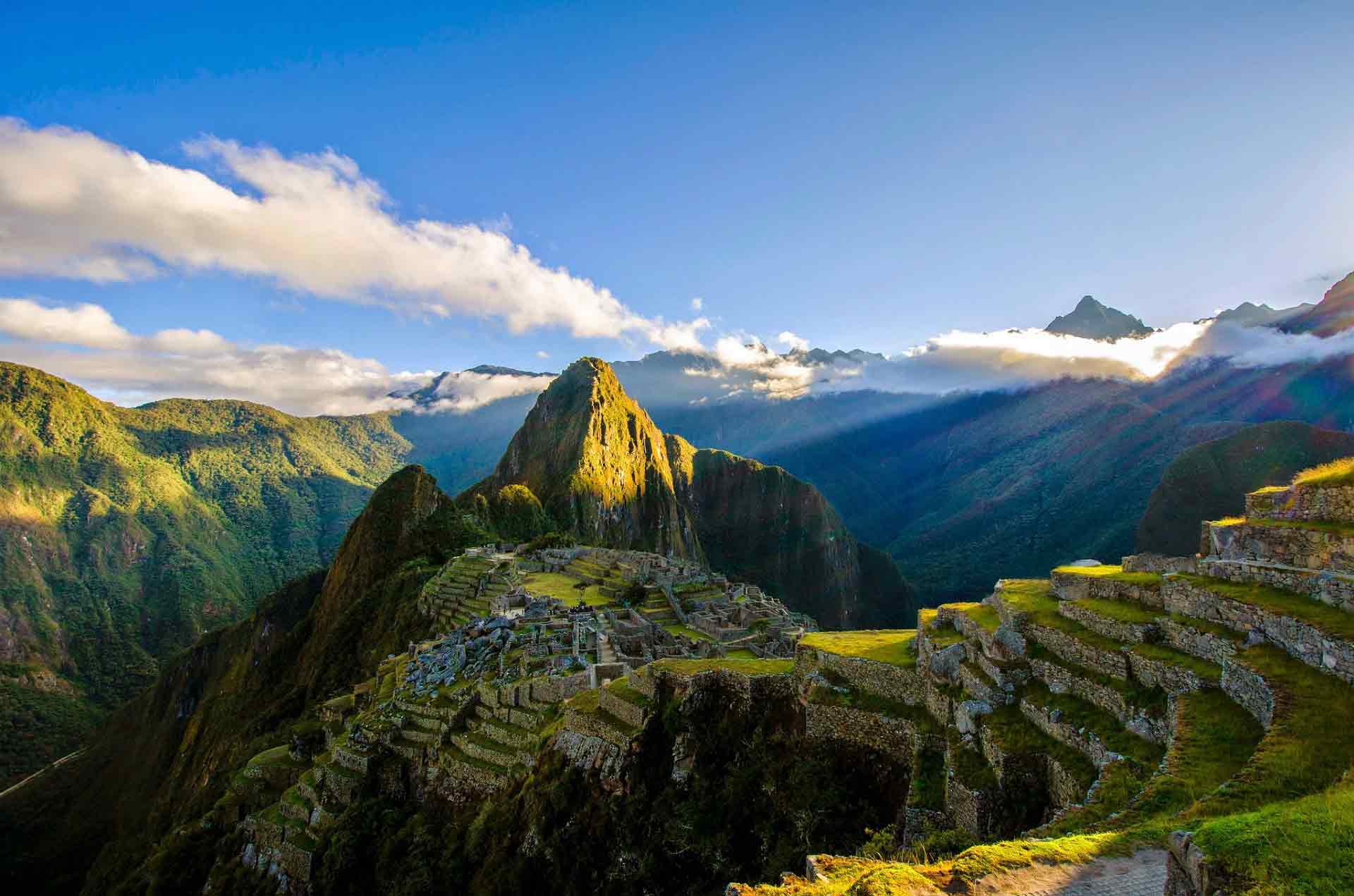 Andean Peaks & Inca Trails